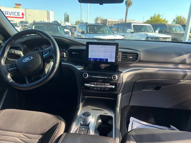 Certified 2020 Ford Explorer XLT w/ Comfort Package AWD/4WD image 9