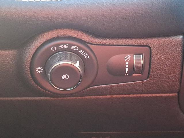 Used 2022 Dodge Durango SRT w/ Technology Group image 24