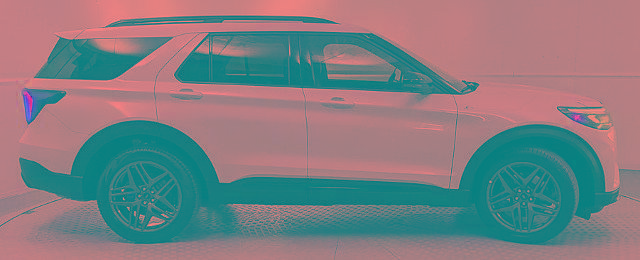 Certified 2025 Ford Explorer ST-Line w/ Premium Package image 5