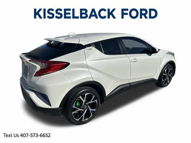 Used 2018 Toyota C-HR XLE image 5