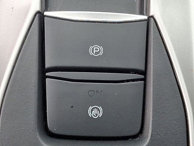 Certified 2023 Ford Explorer XLT w/ Equipment Group 202A image 28