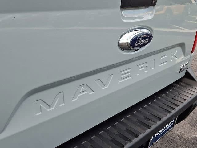 Certified 2022 Ford Maverick Lariat w/ Lariat Luxury Package image 30