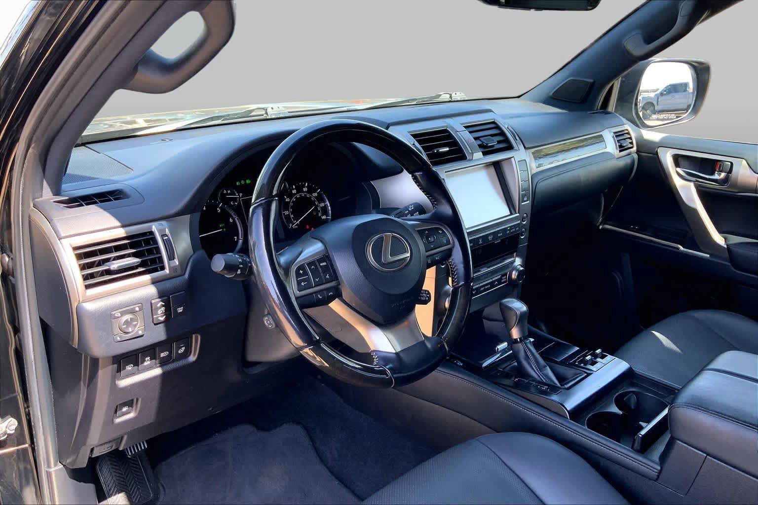 Used 2021 Lexus GX 460 Premium w/ Premium Package AWD/4WD image 17