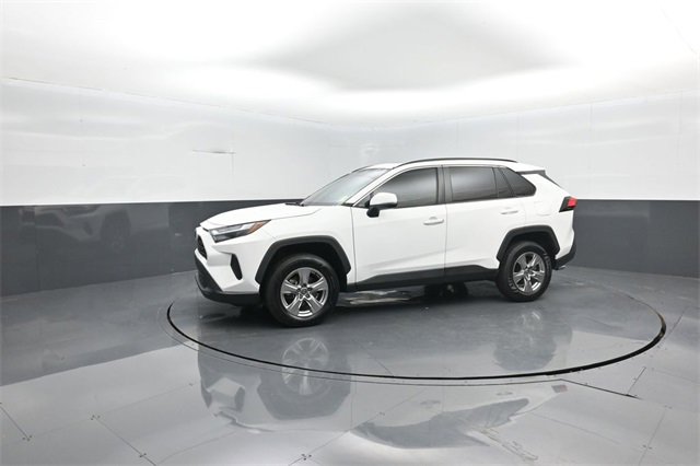 Used 2022 Toyota RAV4 XLE image 4