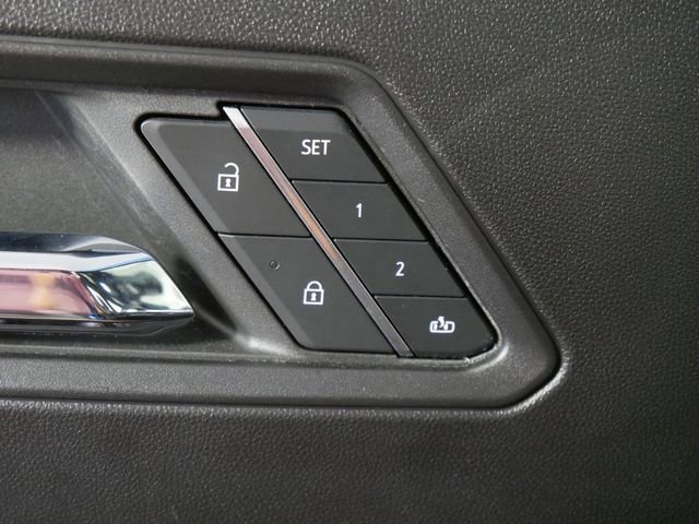 Used 2023 GMC Canyon AT4 w/ AT4 Premium Package image 17