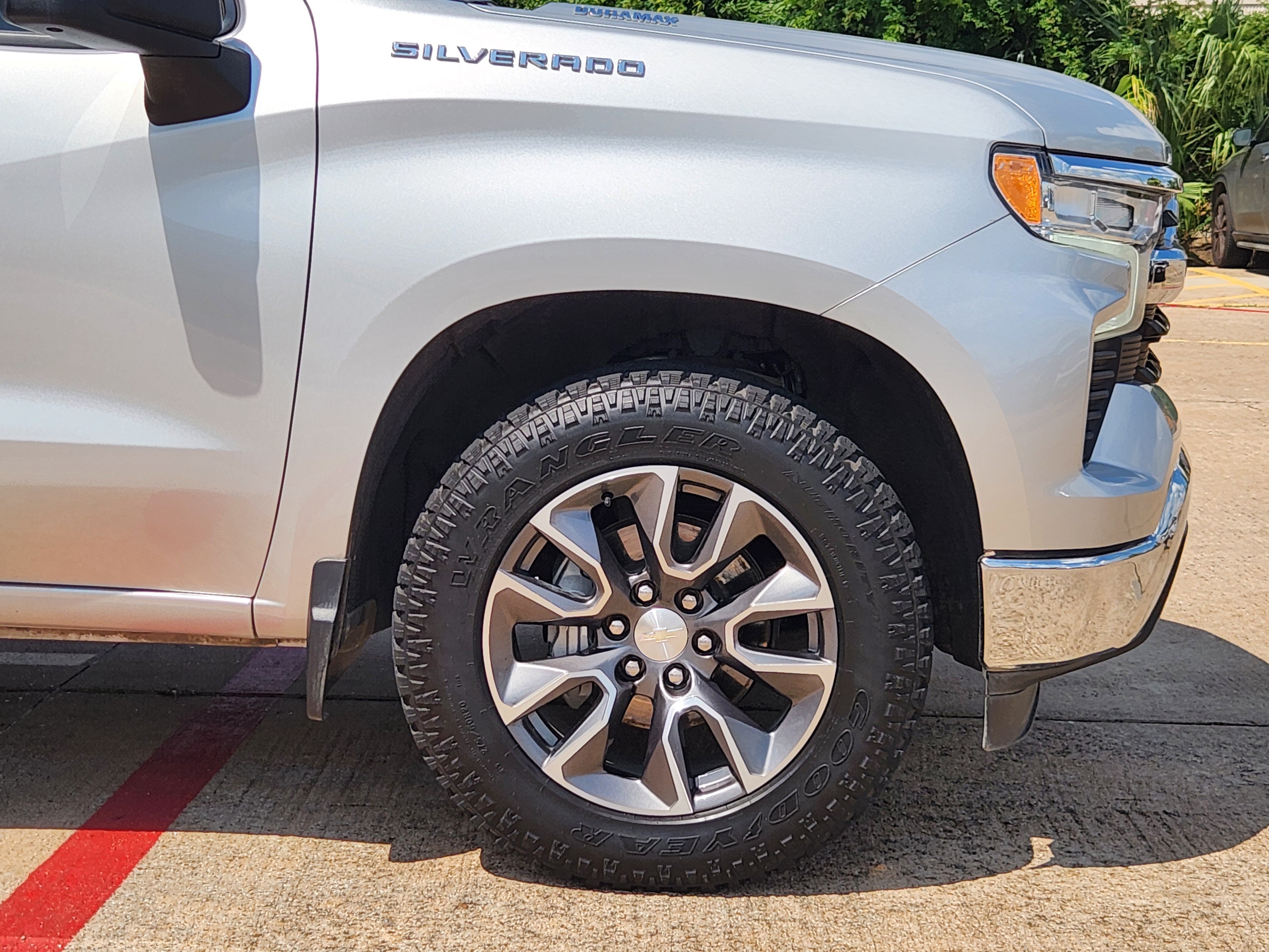 Used 2022 Chevrolet Silverado 1500 LT w/ Protection Package RWD image 5