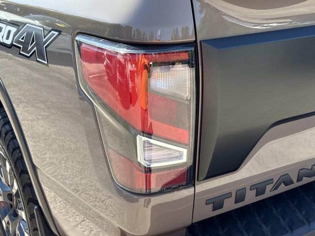 Used 2024 Nissan Titan PRO-4X w/ Pro-4x Convenience Package AWD/4WD image 11