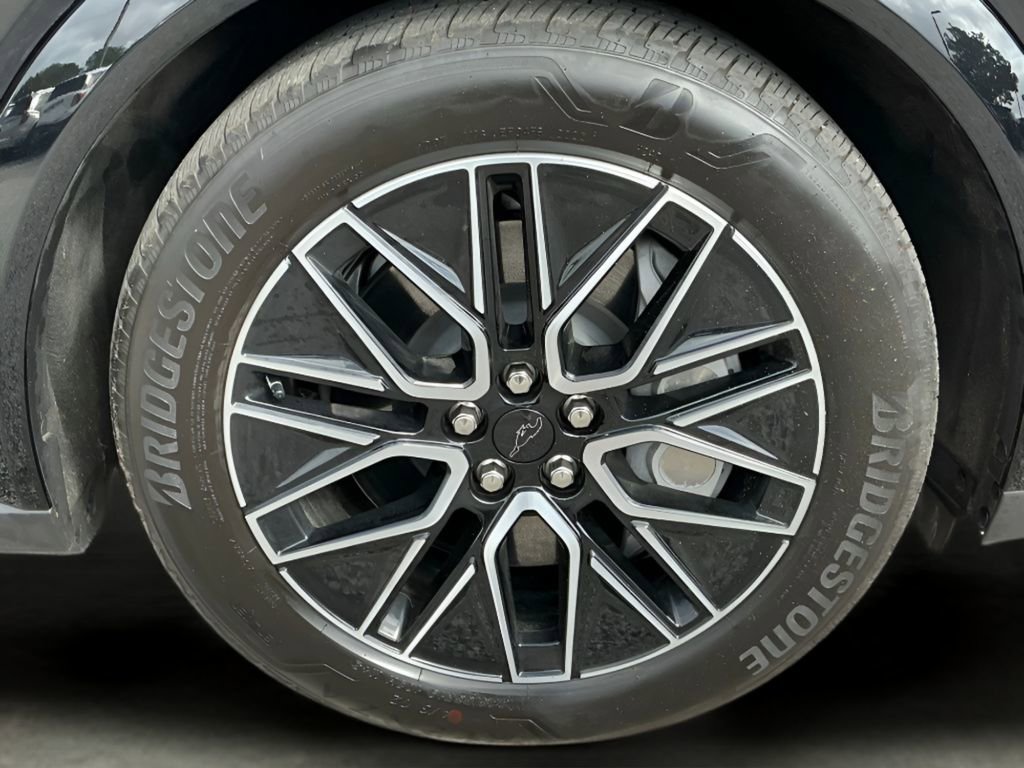 Certified 2025 Ford Mustang Mach-E Premium image 13