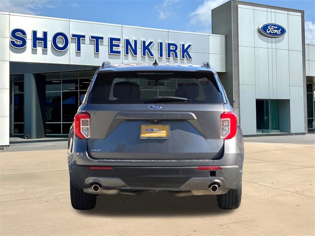 Certified 2022 Ford Explorer XLT w/ Equipment Group 202A image 7