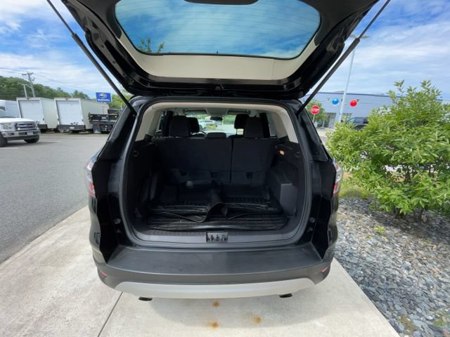 Certified 2017 Ford Escape SE w/ SE Cold Weather Package AWD/4WD image 11