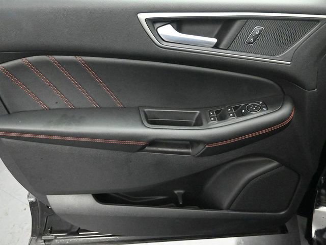 Certified 2021 Ford Edge ST-Line w/ Class II Trailer Tow Package image 36