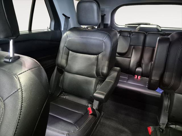 Certified 2022 Ford Explorer Limited w/ Equipment Group 301A image 16