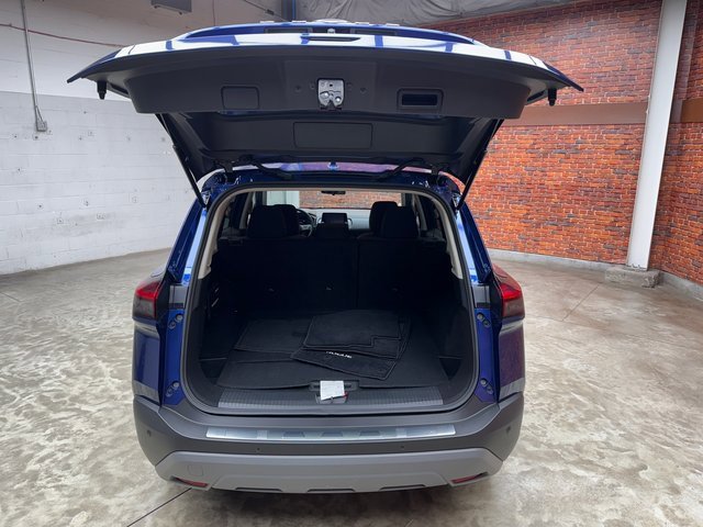 Used 2023 Nissan Rogue SV image 25