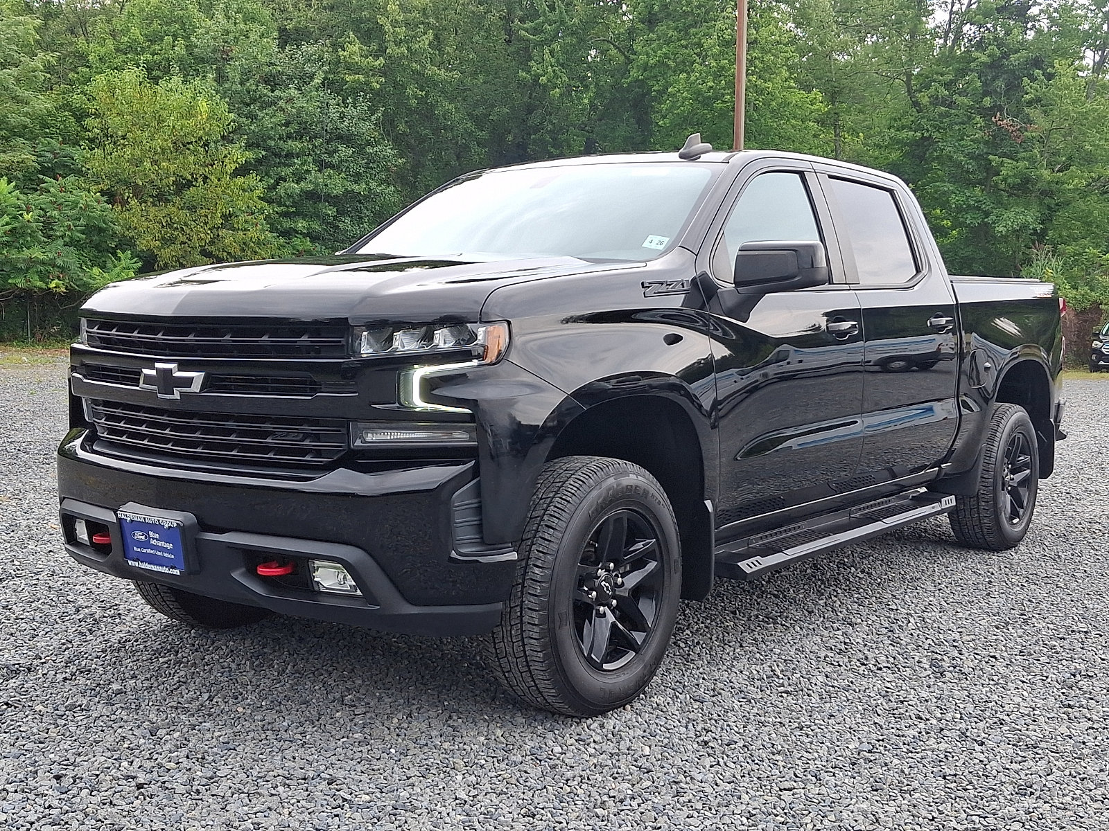 Used 2021 Chevrolet Silverado 1500 LT Trail Boss w/ Convenience Package II AWD/4WD image 3