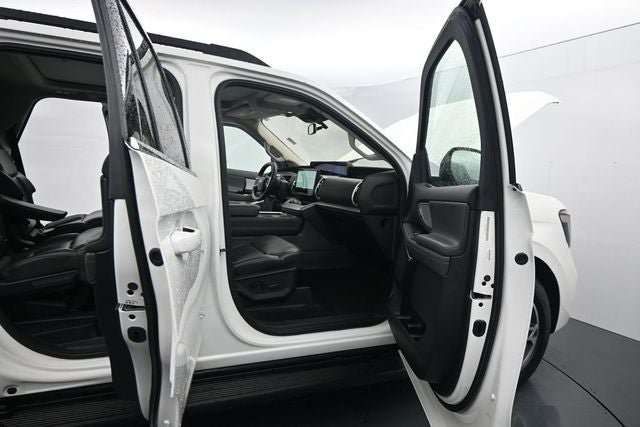 Certified 2025 Ford Expedition Active AWD/4WD image 19