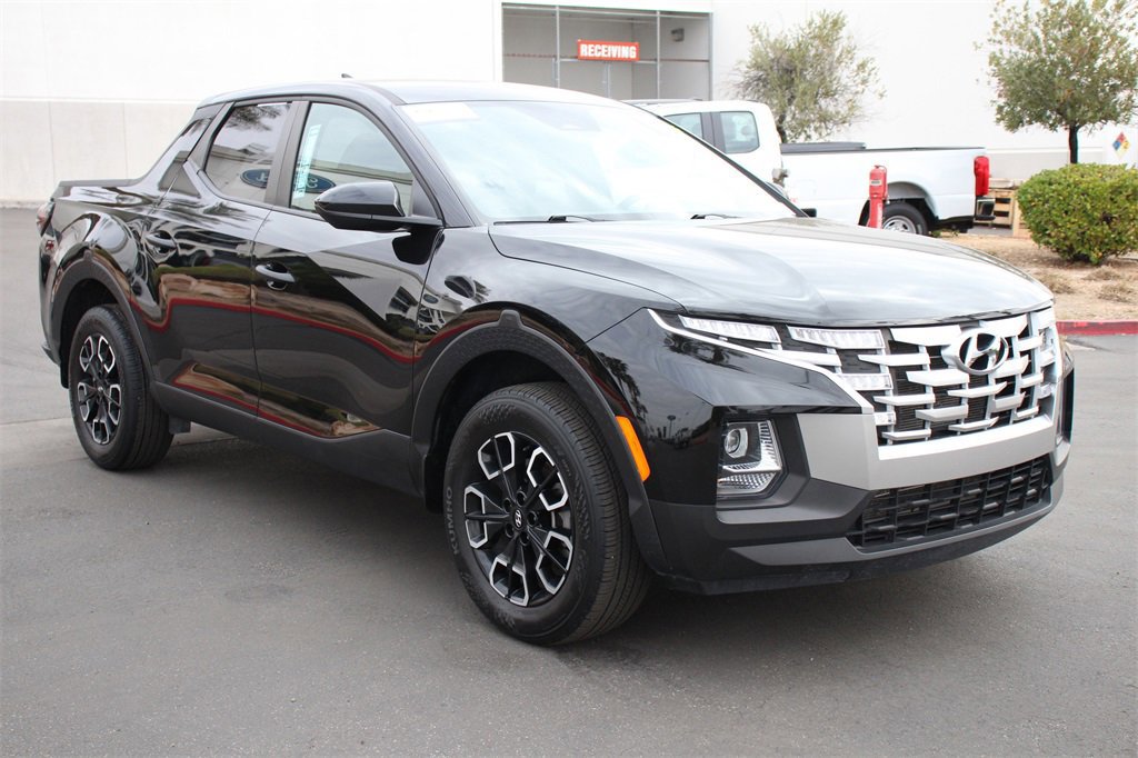 Used 2023 Hyundai Santa Cruz SE w/ Cargo Package image 10