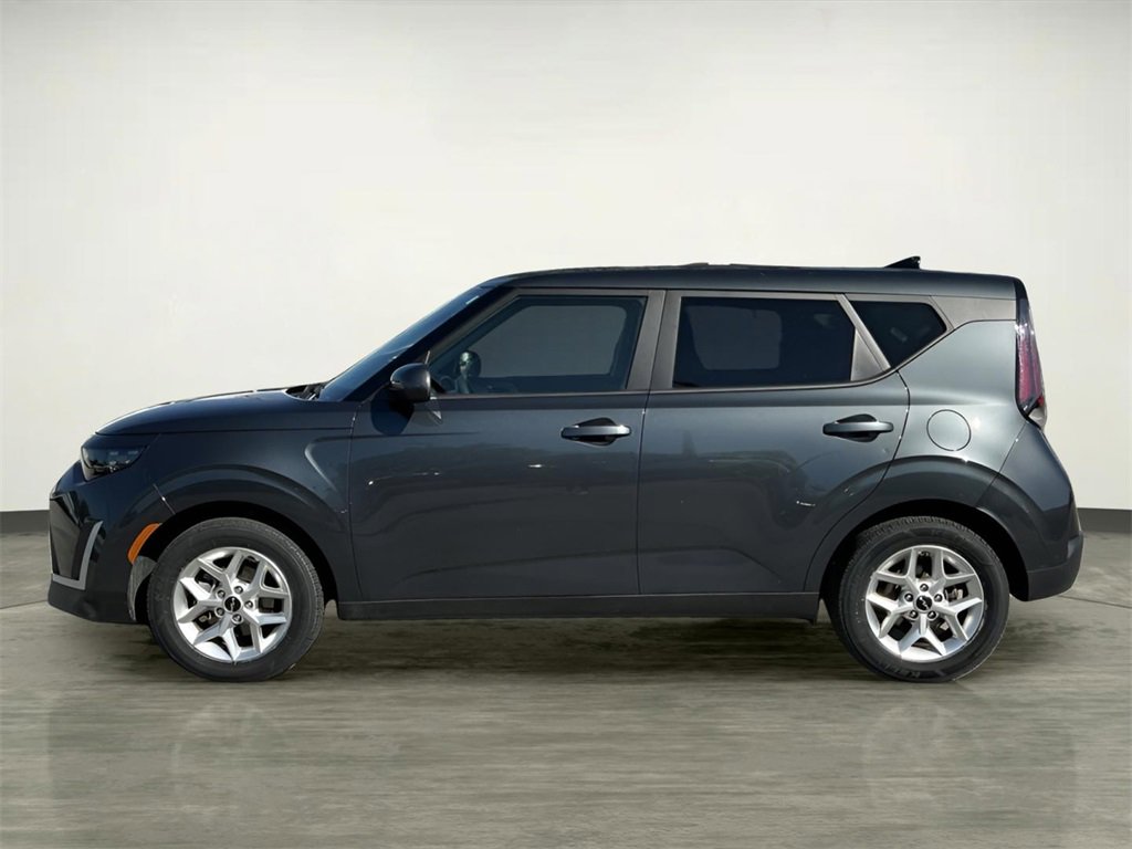 Used 2024 Kia Soul LX w/ Option Group 015 image 3