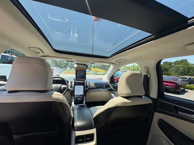 Certified 2022 Ford Edge Titanium AWD/4WD image 35