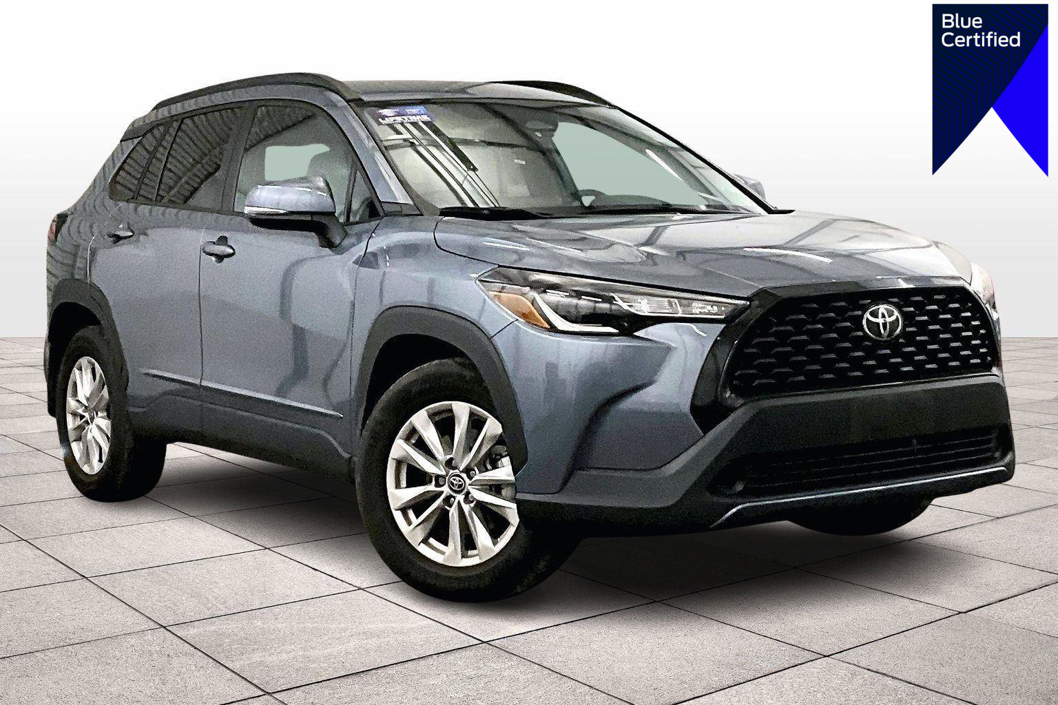 Used 2023 Toyota Corolla Cross LE image 1