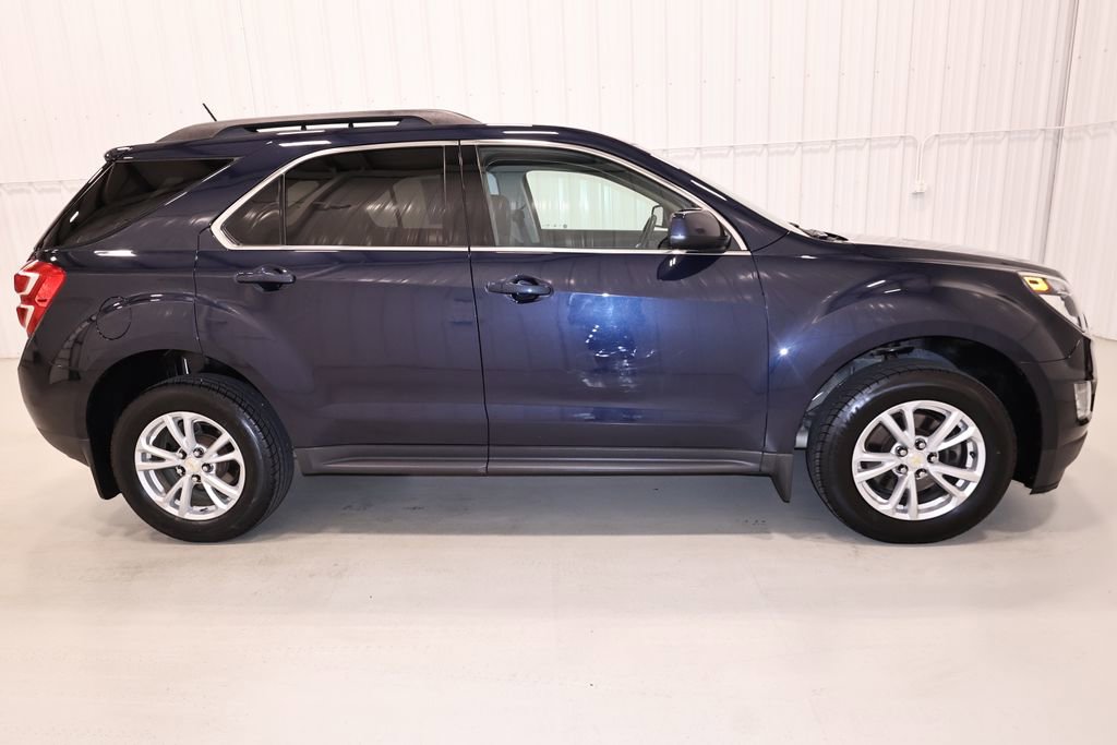Used 2017 Chevrolet Equinox LT w/ Convenience Package FWD image 2