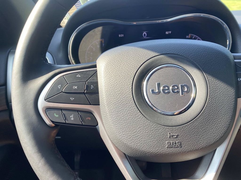 Used 2021 Jeep Grand Cherokee Laredo X RWD image 31