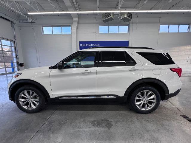 Certified 2023 Ford Explorer XLT w/ Equipment Group 202A AWD/4WD image 8