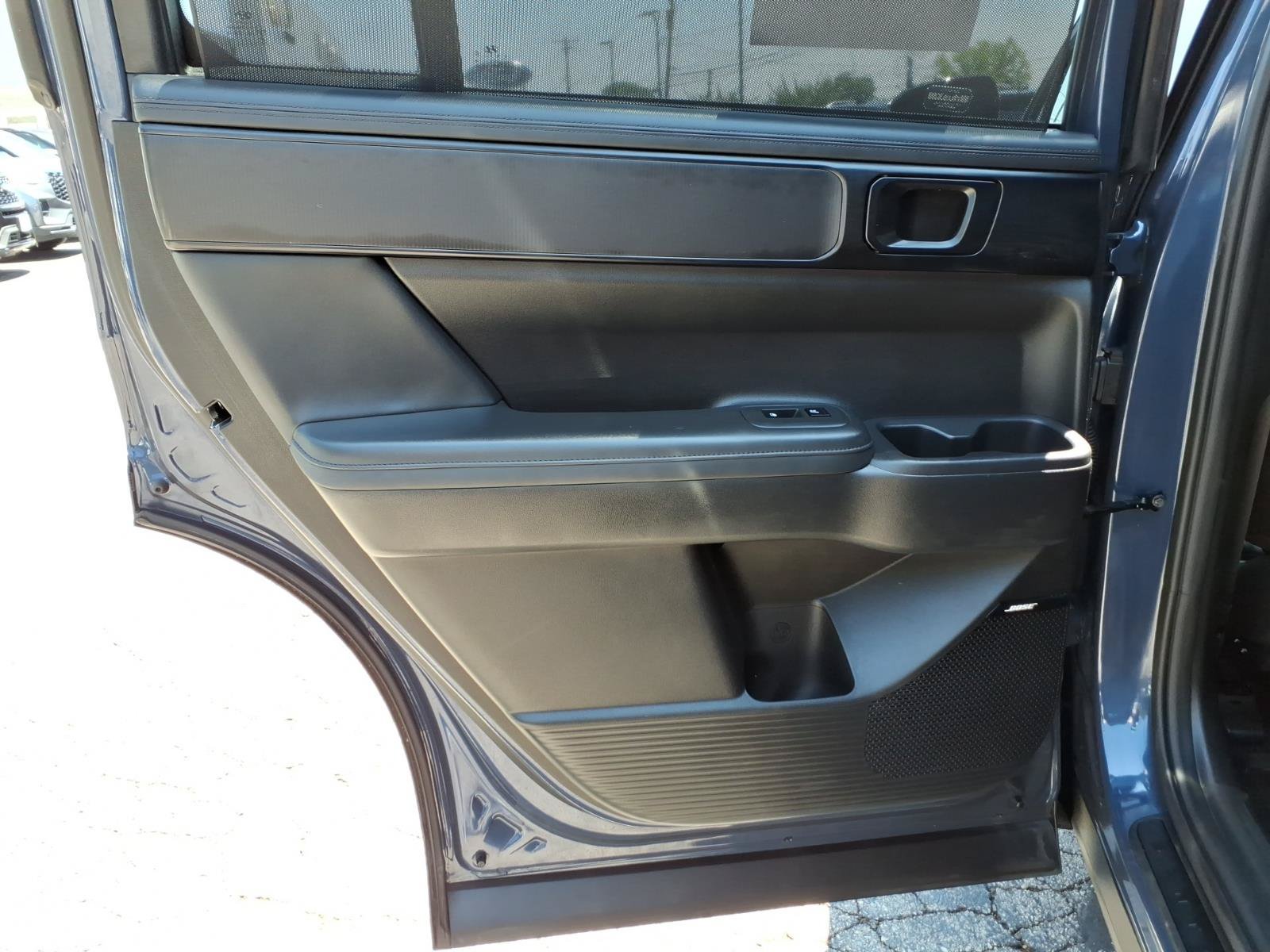 Used 2025 Hyundai Santa Fe Calligraphy AWD/4WD image 12