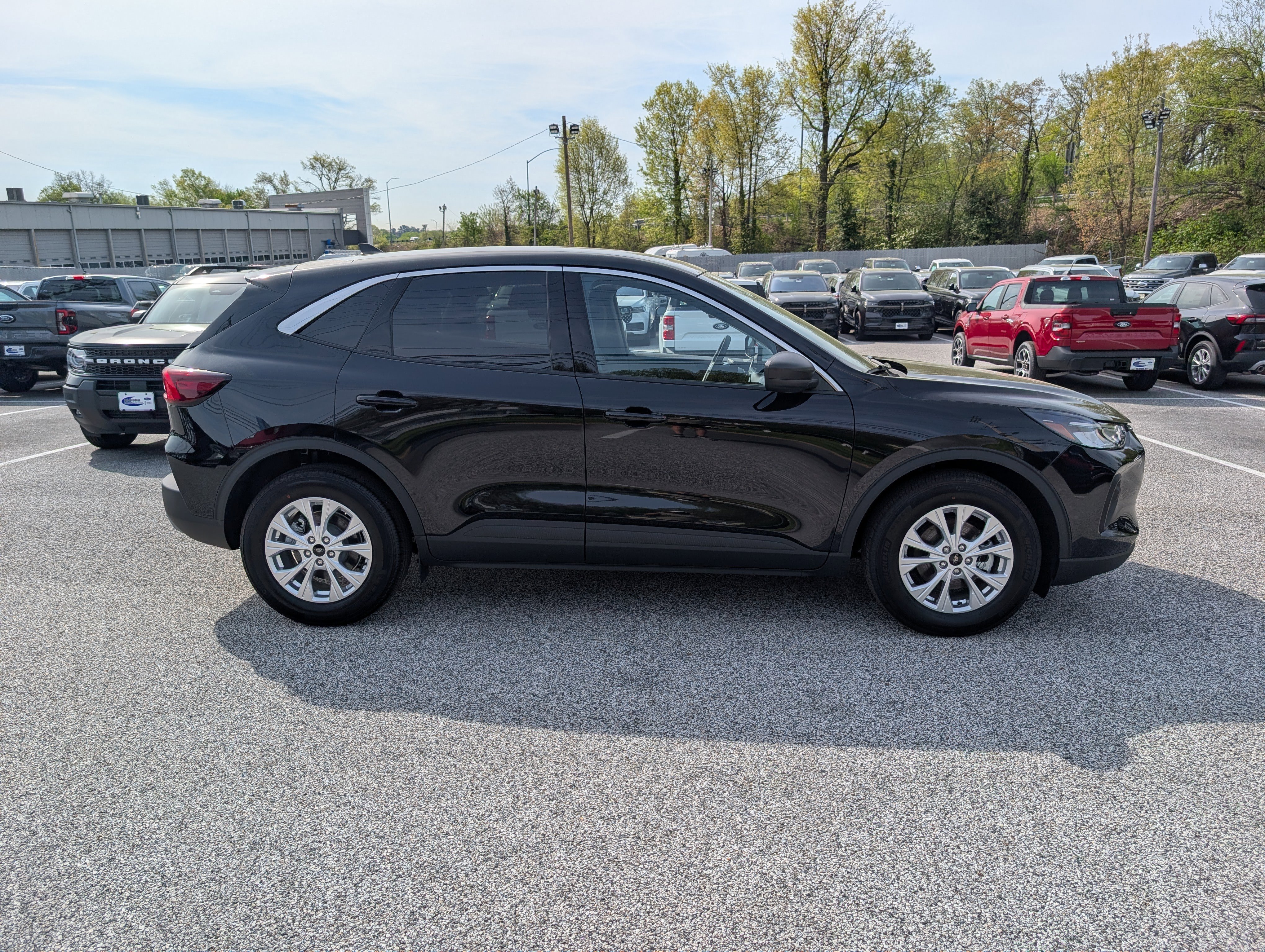 Certified 2024 Ford Escape Active w/ Cold Weather Package FWD image 8