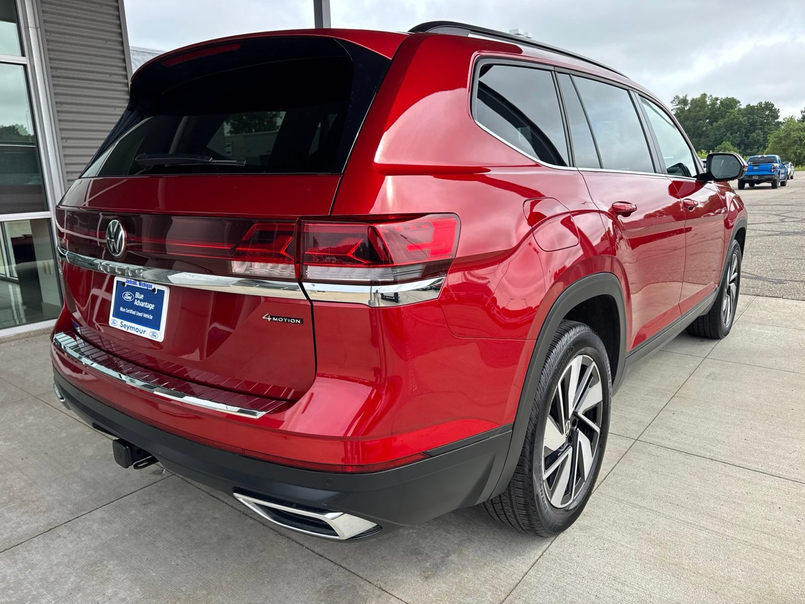 Used 2024 Volkswagen Atlas SE AWD/4WD image 8