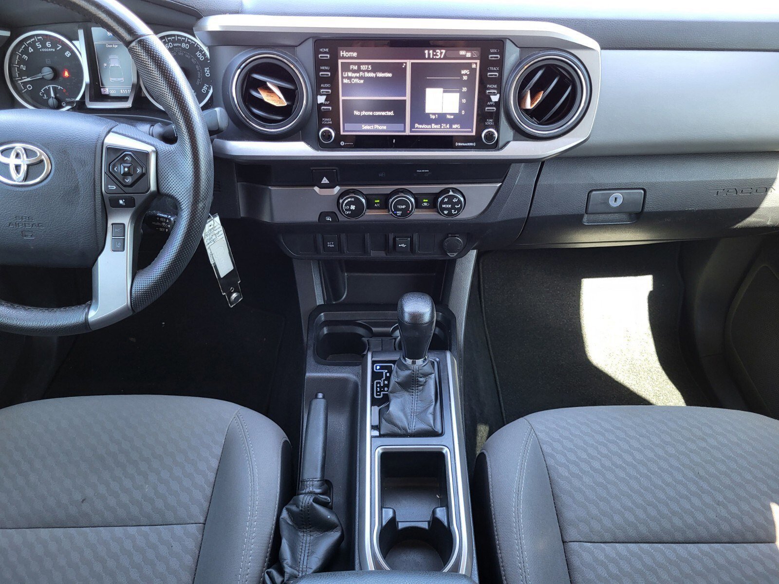 Used 2020 Toyota Tacoma SR5 w/ SR5 Appearance Package (SM) image 15