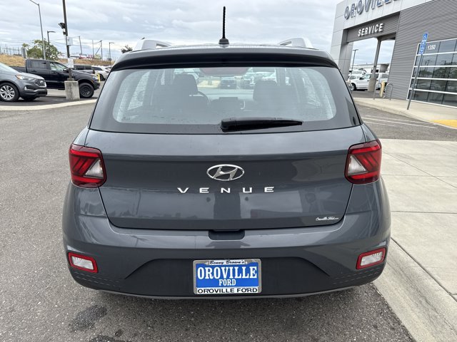 Used 2025 Hyundai Venue SEL FWD image 4