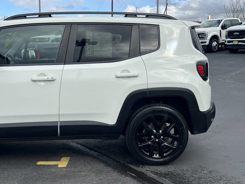 Used 2018 Jeep Renegade Altitude AWD/4WD image 7
