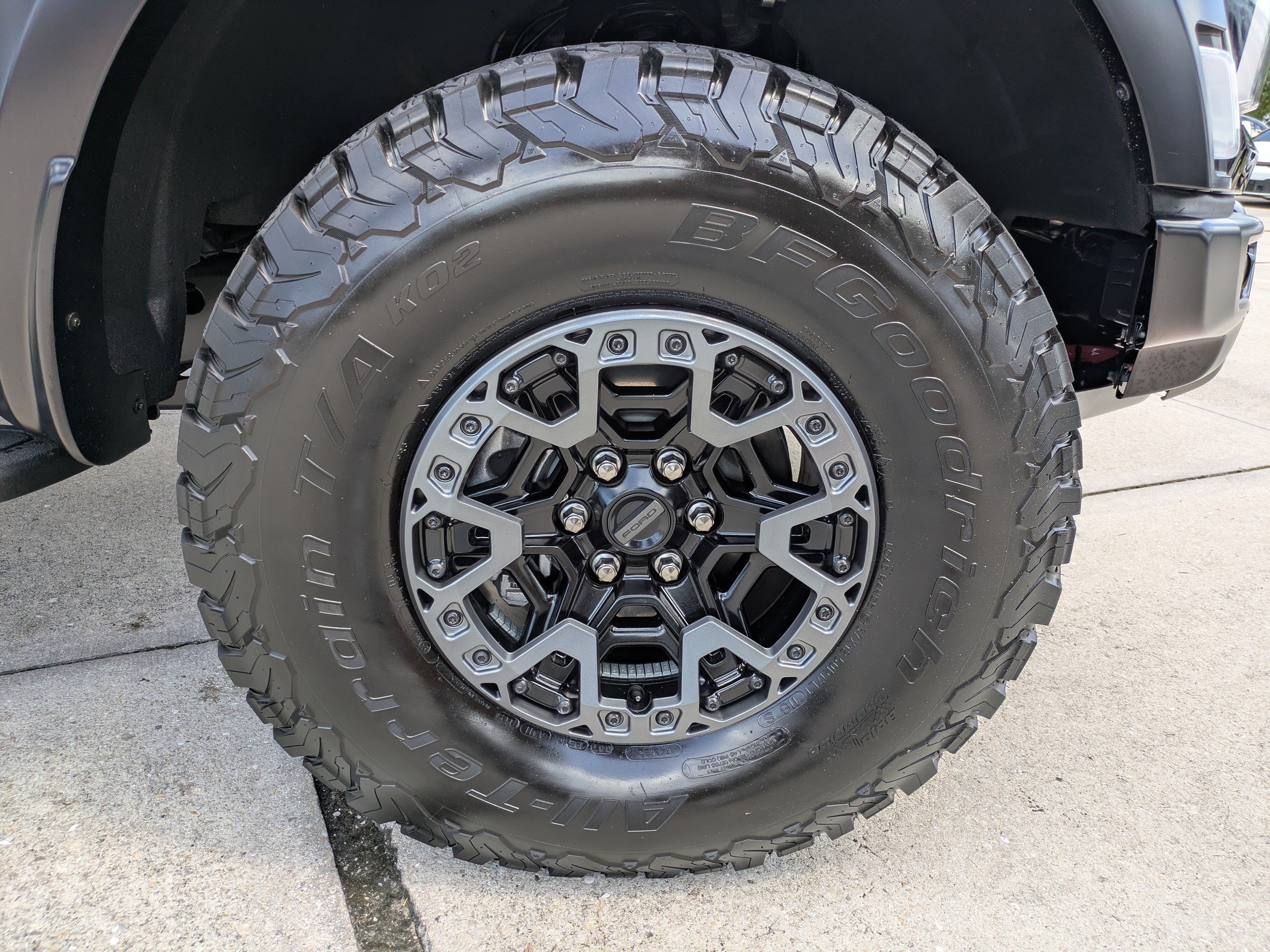 Certified 2025 Ford F150 Raptor w/ Equipment Group 803A Raptor R AWD/4WD image 11