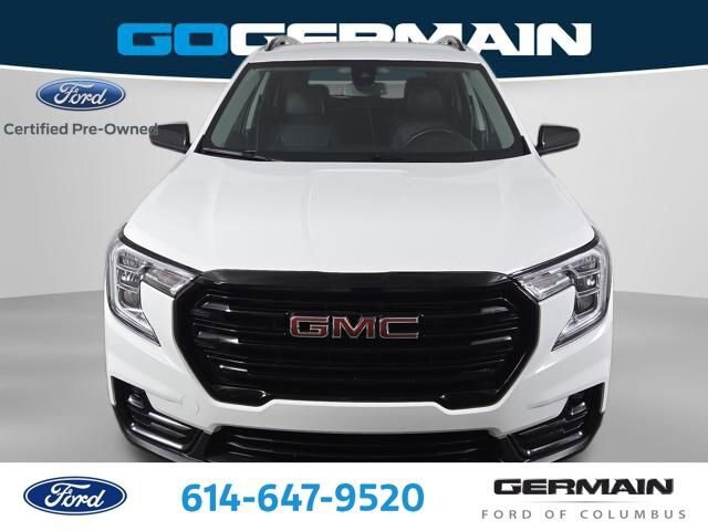 Used 2023 GMC Terrain SLT w/ Elevation Edition AWD/4WD image 2
