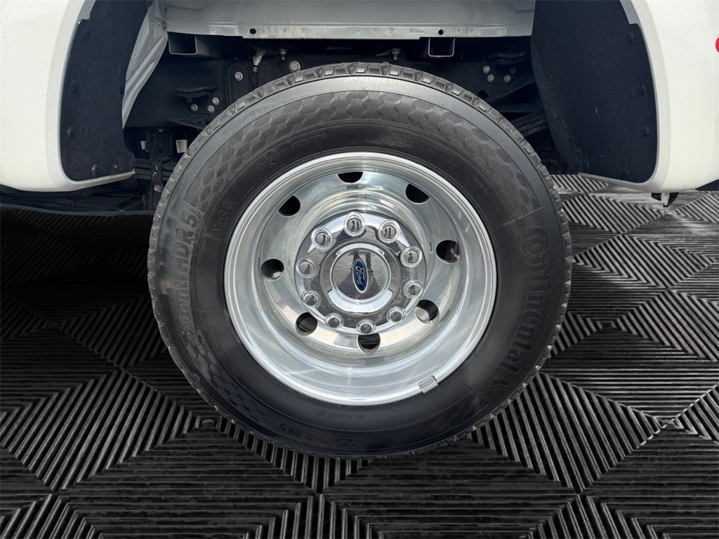 Certified 2024 Ford F450 Limited w/ FX4 Off-Road Package image 14