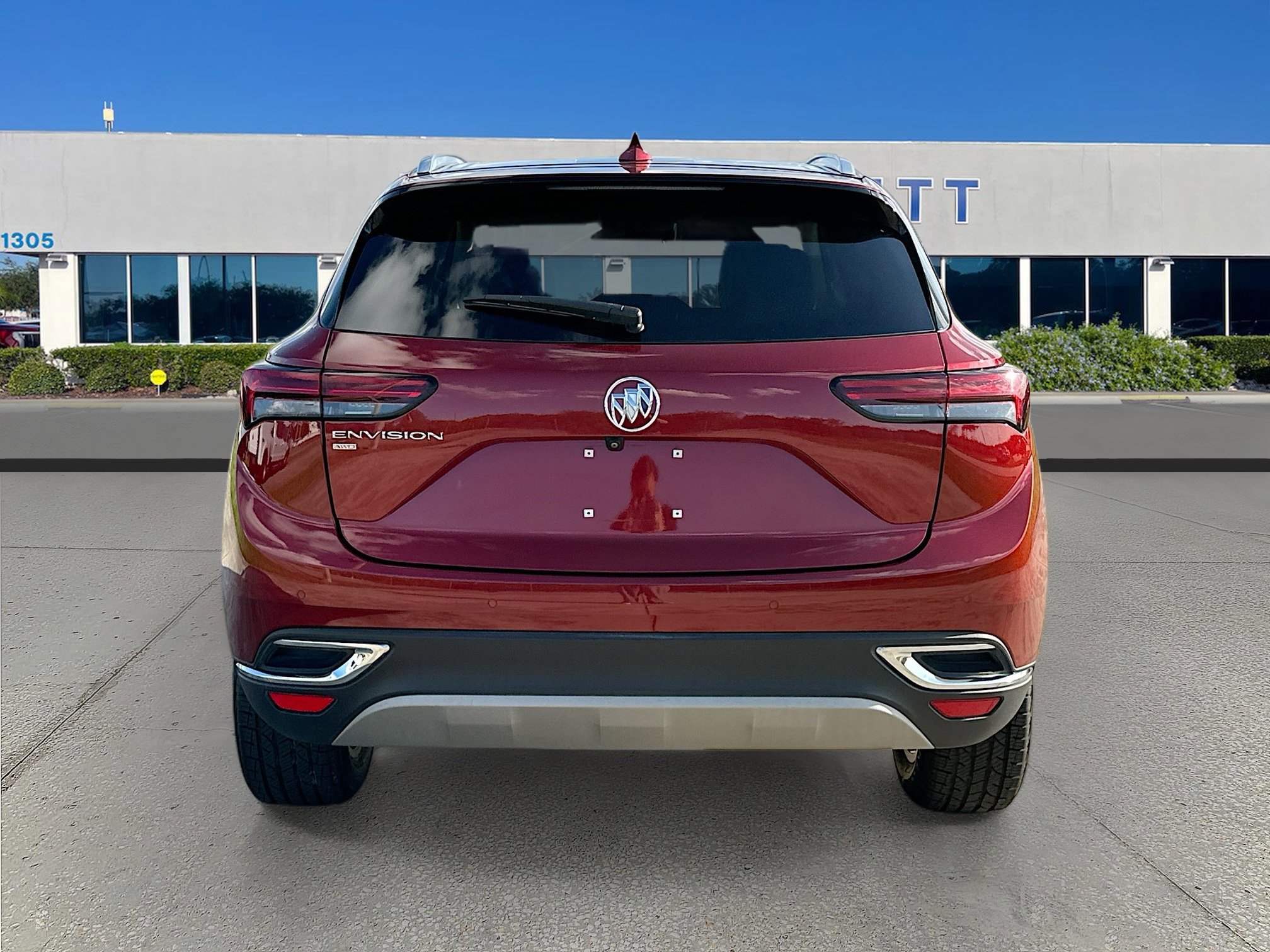 Used 2022 Buick Envision Essence w/ Safety Package image 4