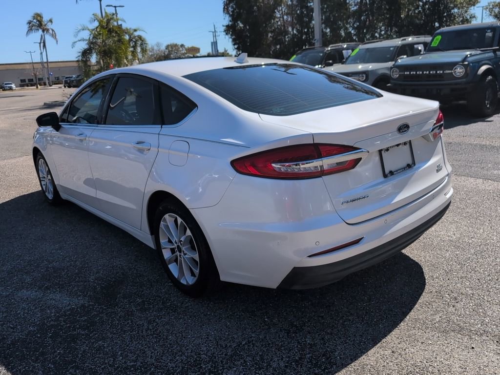 Certified 2020 Ford Fusion SE image 5