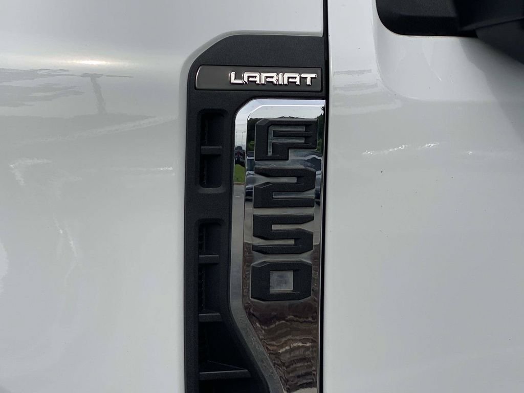 Certified 2023 Ford F250 Lariat w/ Lariat Ultimate Package AWD/4WD image 11