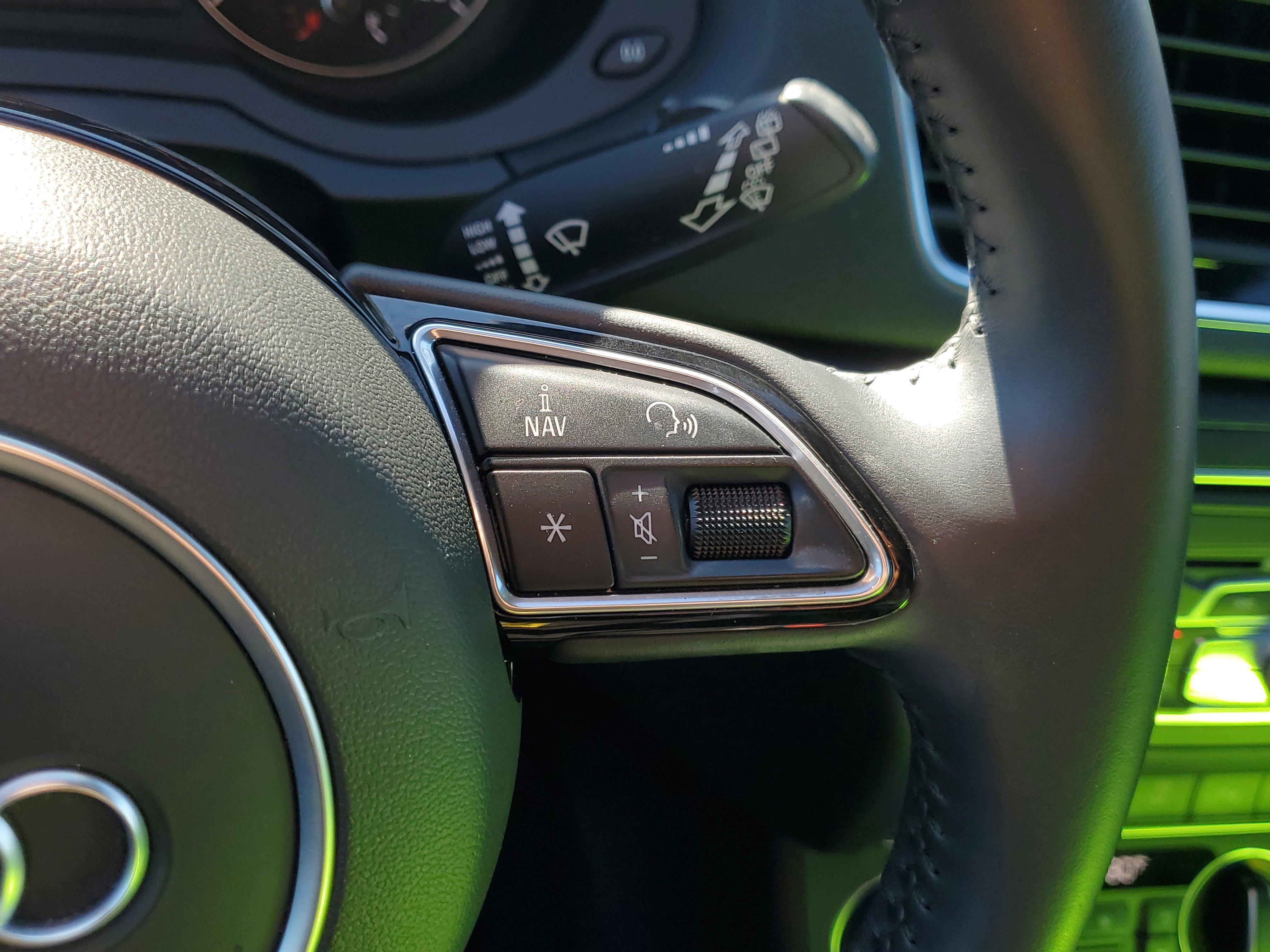 Used 2018 Audi Q3 2.0T Premium Plus w/ Premium Plus Package image 25