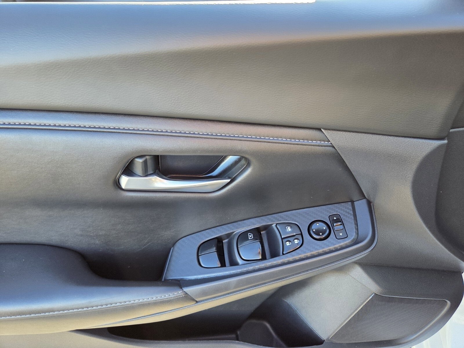 Used 2023 Nissan Sentra SV image 17