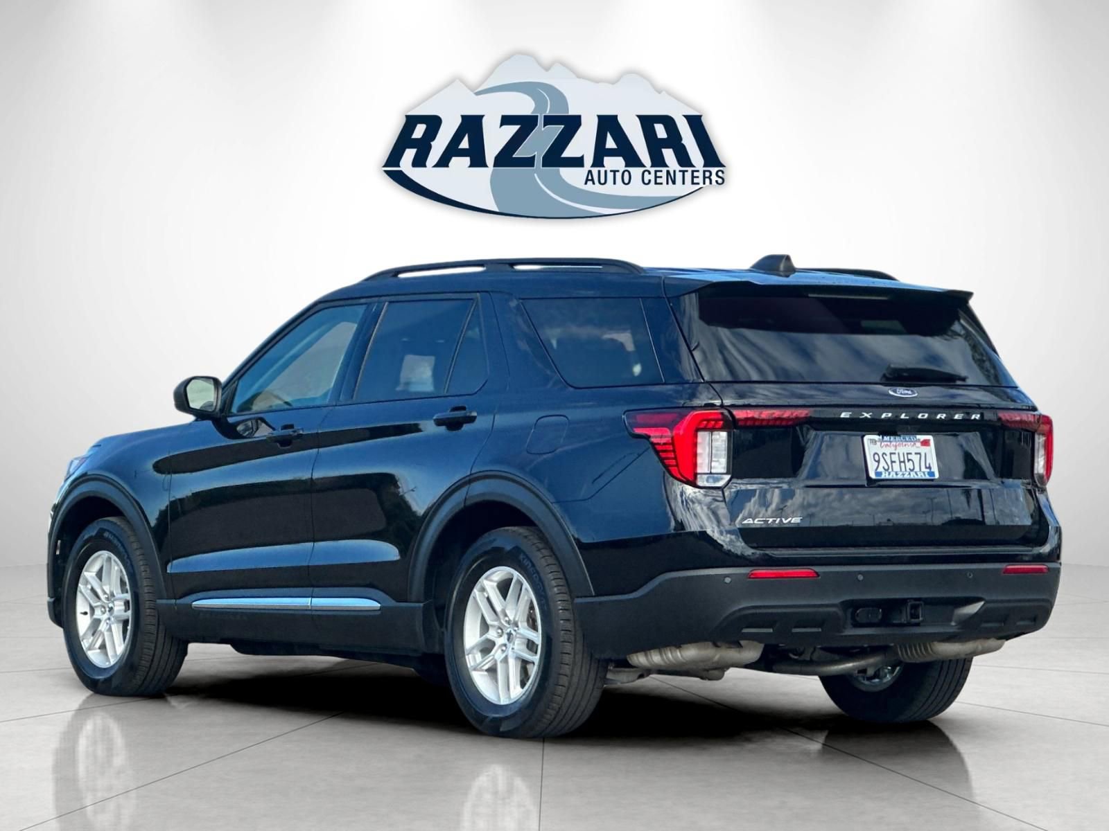 Certified 2025 Ford Explorer Active RWD image 5