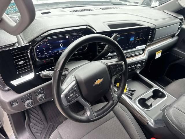 Used 2025 Chevrolet Silverado 3500 LT AWD/4WD image 17