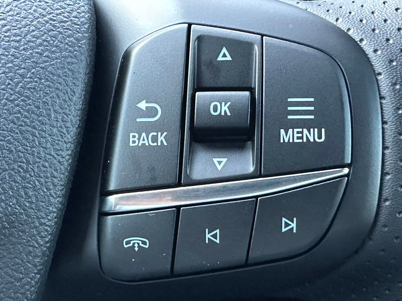 Certified 2025 Ford Escape ST-Line w/ Tech Pack #1 image 15