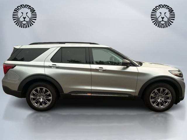 Certified 2025 Ford Explorer Active w/ Active Comfort Package AWD/4WD image 5