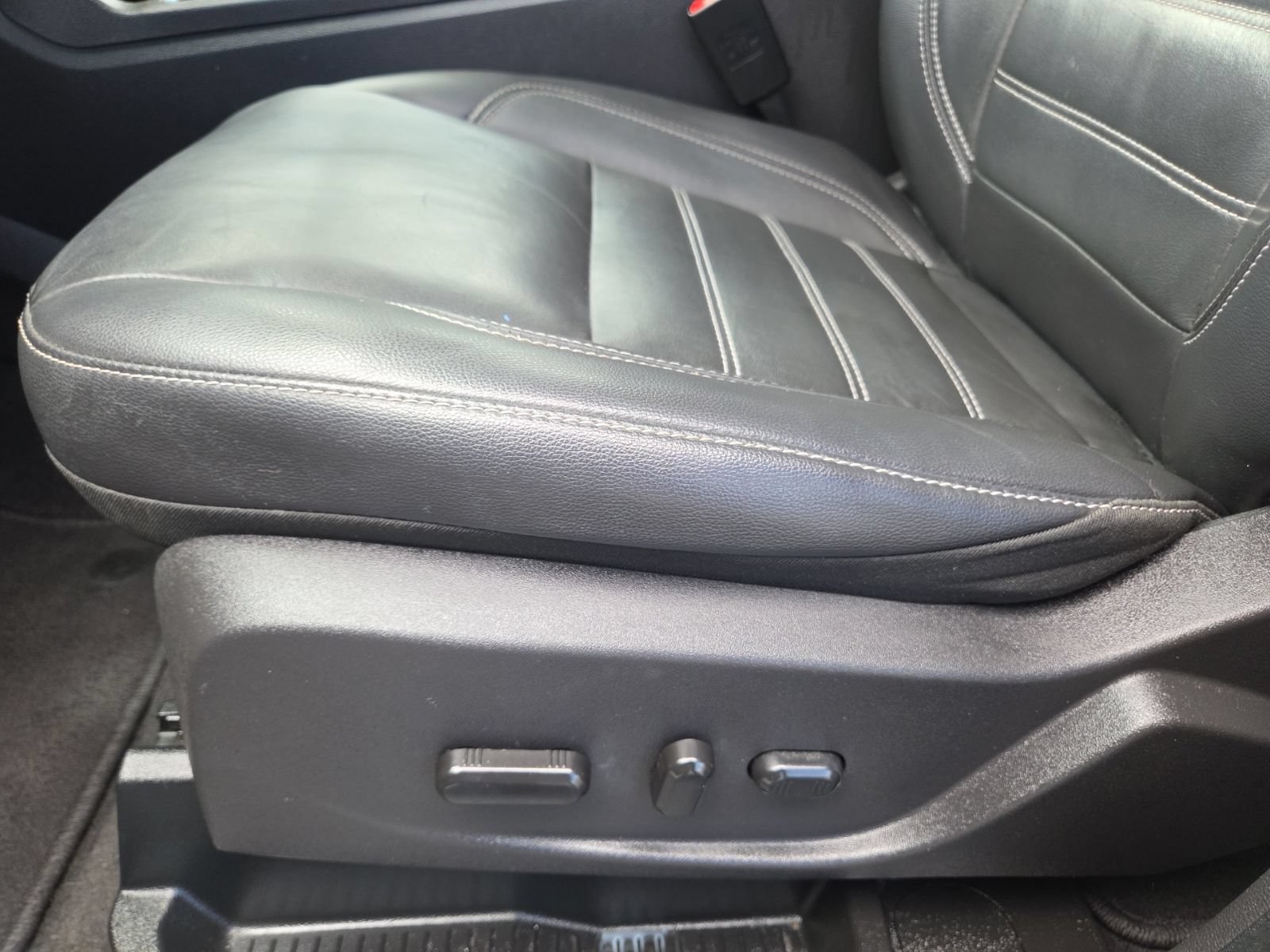 Certified 2018 Ford Escape SEL AWD/4WD image 22
