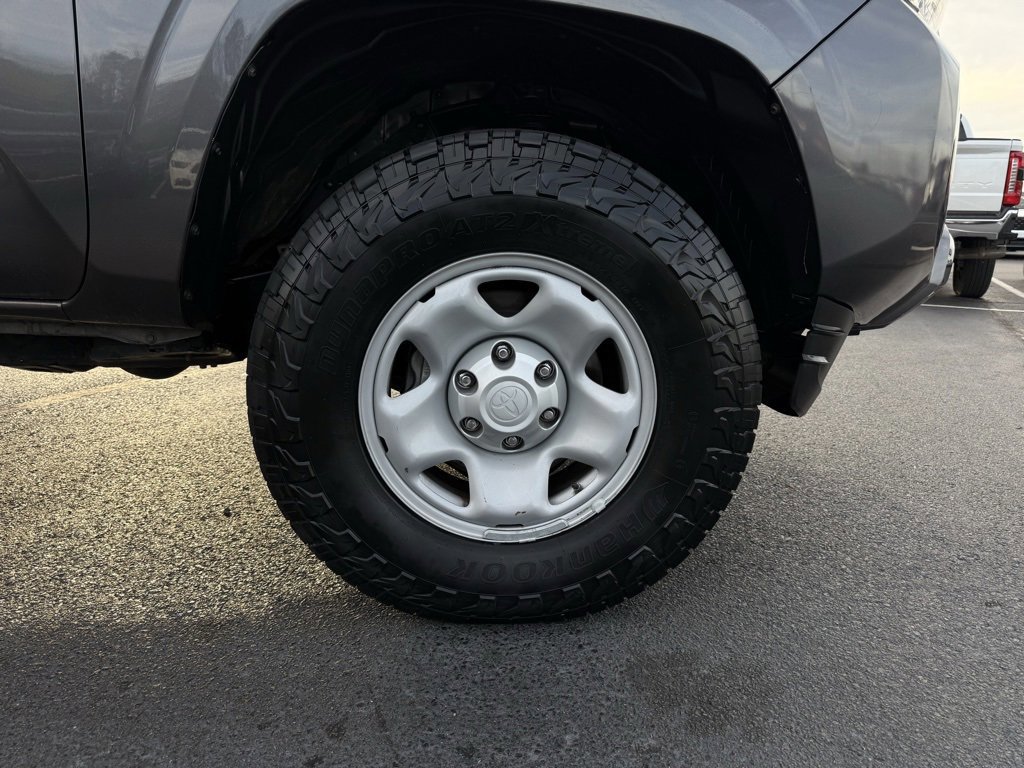 Used 2020 Toyota Tacoma SR5 image 31