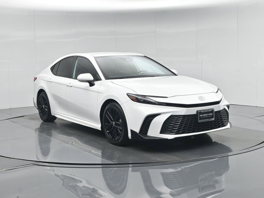 Used 2025 Toyota Camry SE FWD image 58