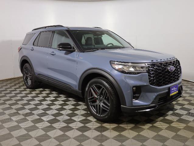Certified 2025 Ford Explorer ST-Line w/ Premium Package AWD/4WD image 4