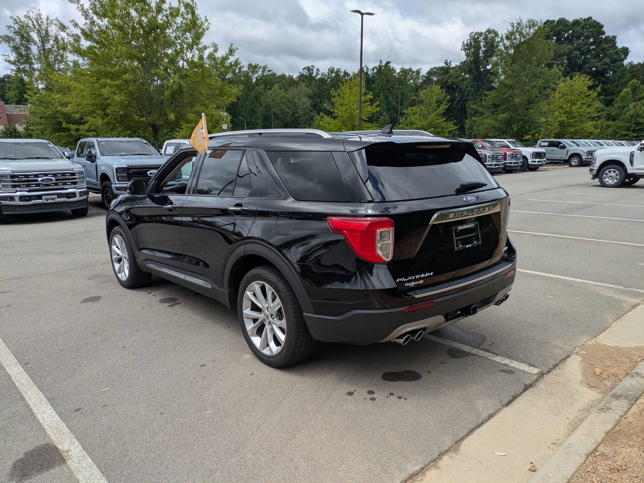 Certified 2022 Ford Explorer Platinum w/ Equipment Group 601A AWD/4WD image 6