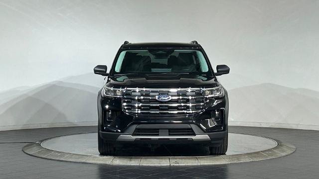 Certified 2025 Ford Explorer Active w/ Active Comfort Package AWD/4WD image 3